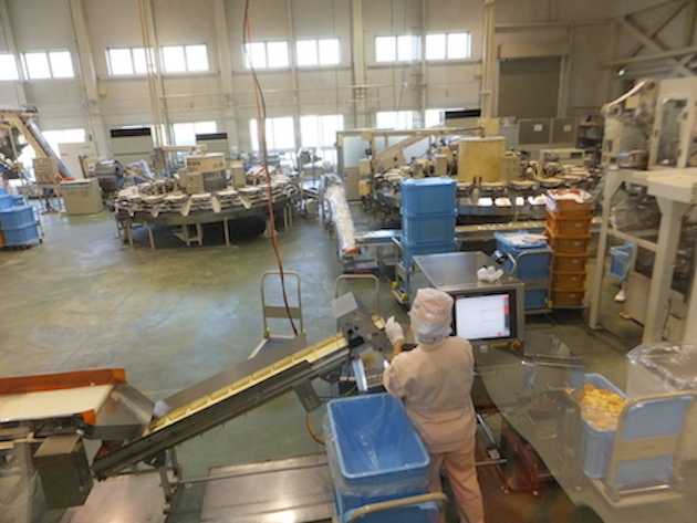 Octopus_rice_crackers_factory_No,2