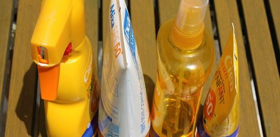sunscreen-1461335_640