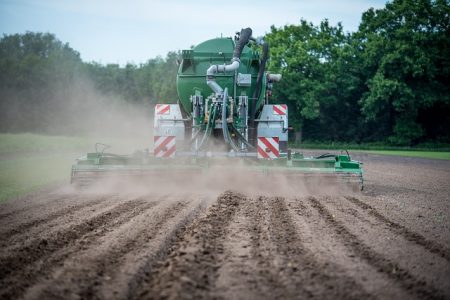 tractor-3486285_640