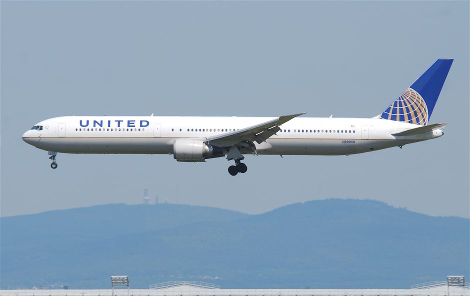 United_Airlines_Boeing_767-400;_N69059@FRA;16.07.2011_609dx_(6189958789)