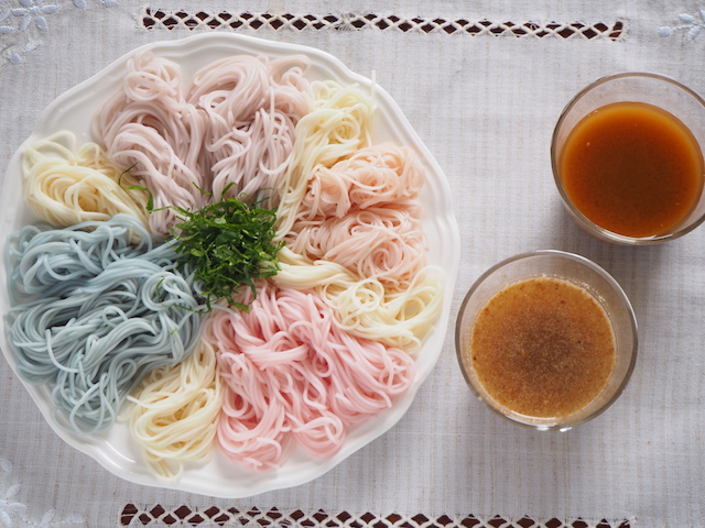虹色素麺