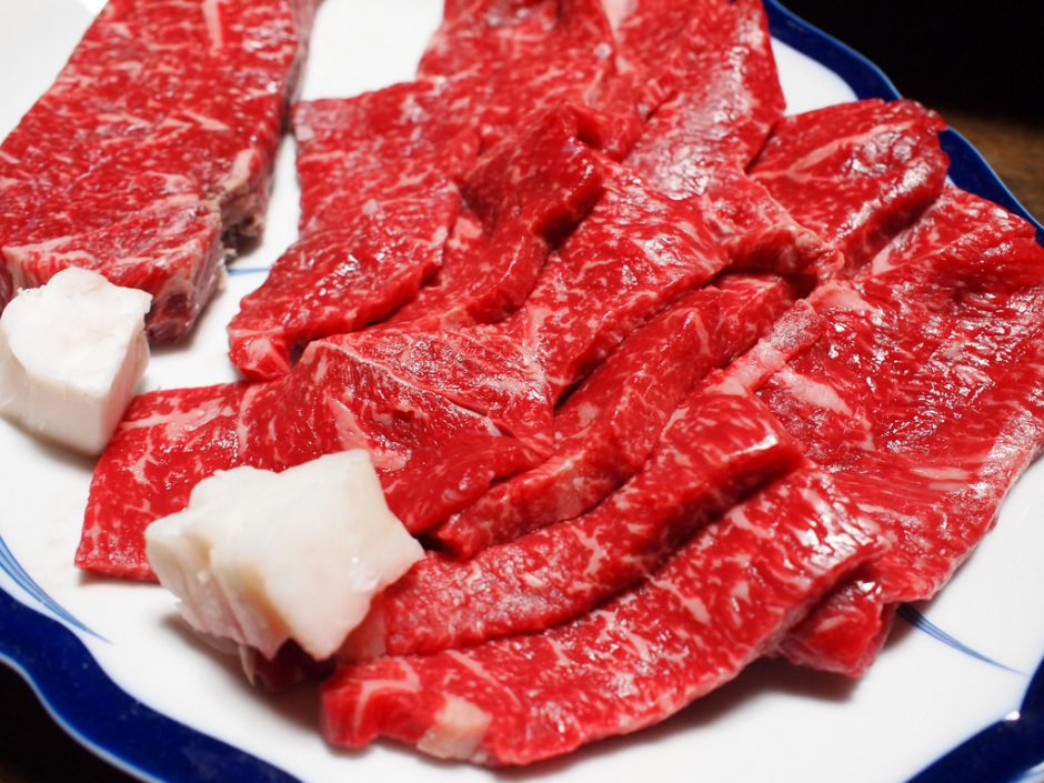 飲食店スタッフが激白。「熟成肉」と言う名で提供される「腐った塊」の裏側。