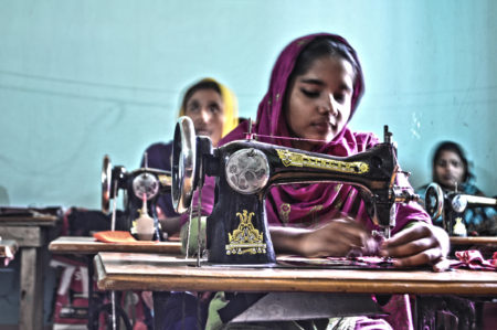 bangladeshi_women_sewing_clothes