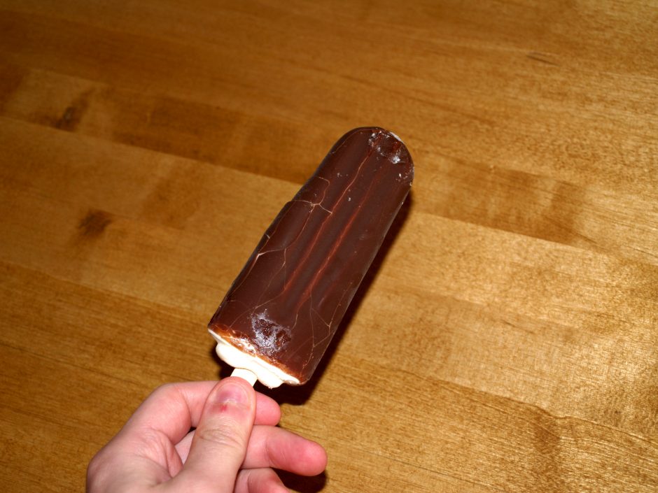Chocolate vanilla ice cream bar