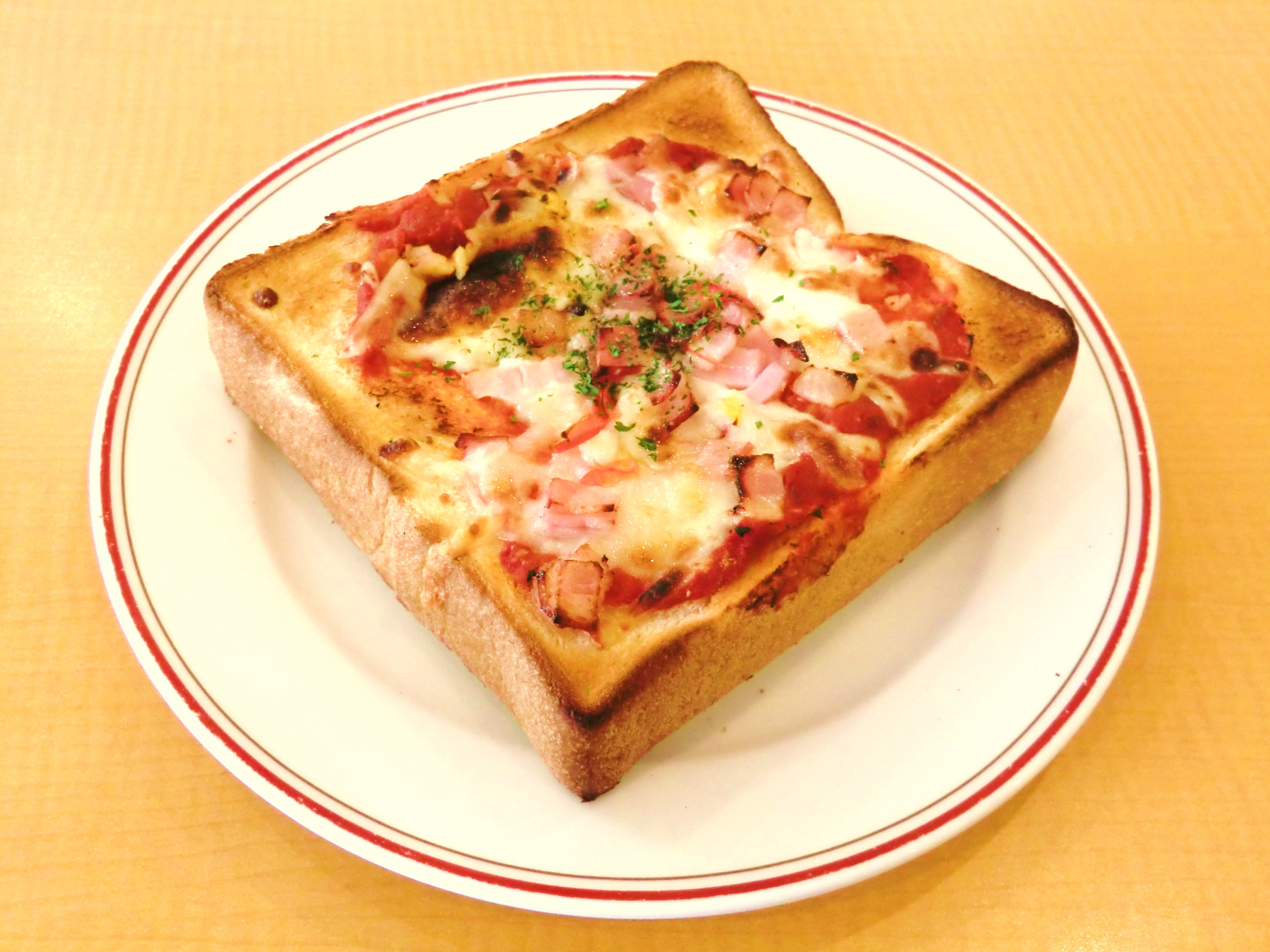Pizza_toast,_at_Gusto