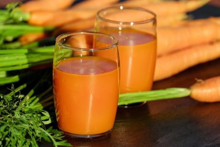 carrot-juice-1623079__340