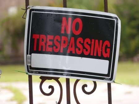 no-trespassing-1573596_640