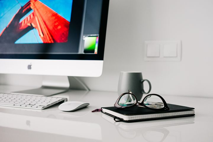 office-820390__480