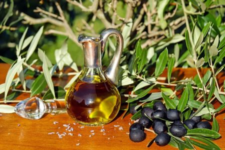 olive-oil-1596639_640