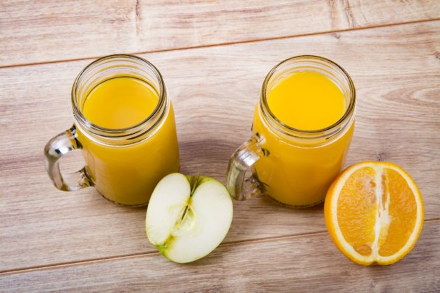 orange-juice-and-apple-juice-1473428742dej