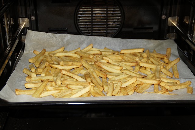 oven-216384_640