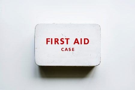FIRST　AID