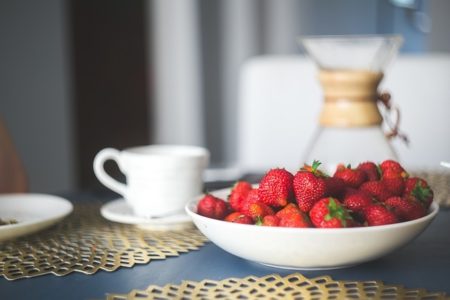 strawberries-869198_640