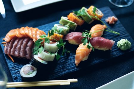 sushi-2455981_640