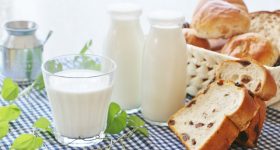 今もなお牛乳を習慣で飲んでいるあなたへ。その牛乳、まずは3週間辞めてみてください|保健師が教える、牛乳の真実